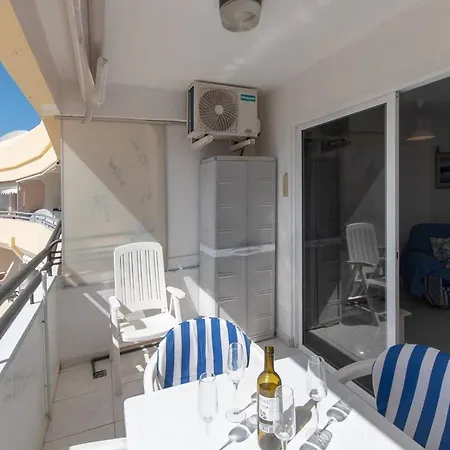 Santa Maria 130 - One Bed شقة *